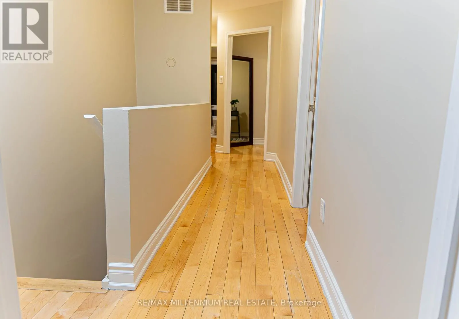 62 CUMBERLAND LANE