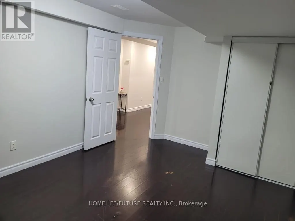 BSMT - 75 STYLES CRESCENT