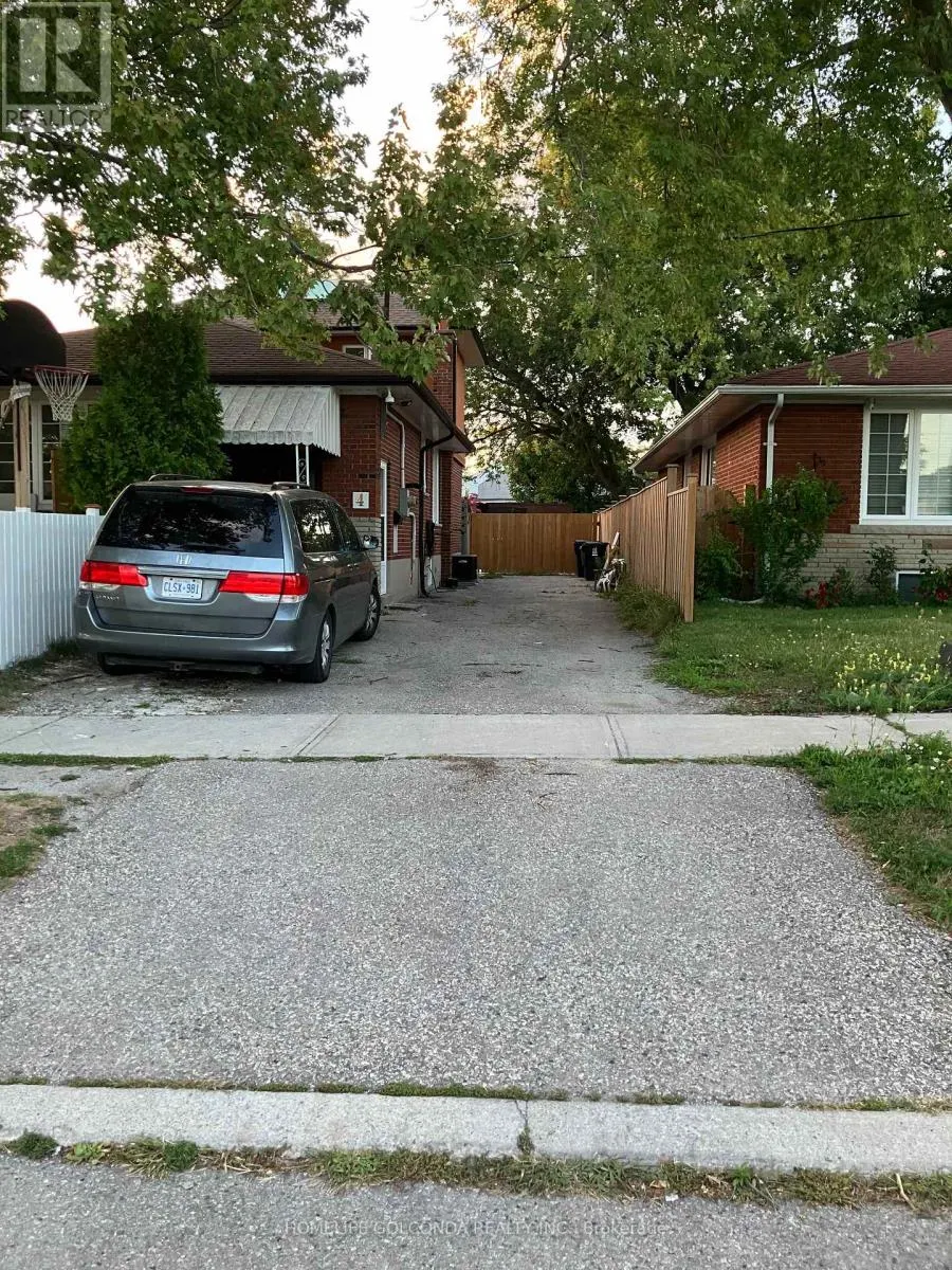 4 GREENOCK AVENUE