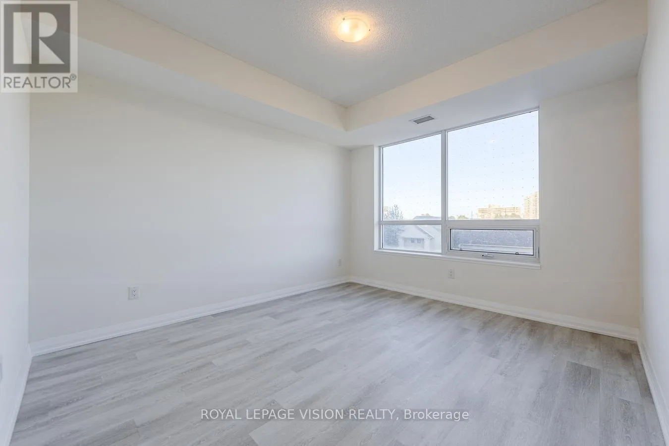 322 - 3270 SHEPPARD AVENUE E