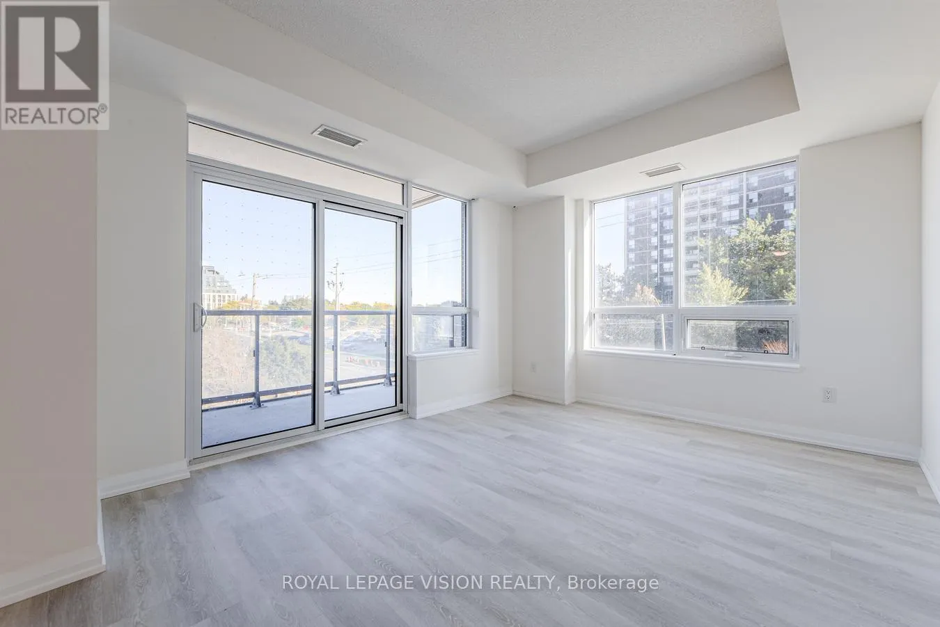 322 - 3270 SHEPPARD AVENUE E