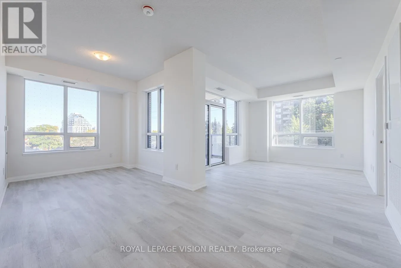 322 - 3270 SHEPPARD AVENUE E