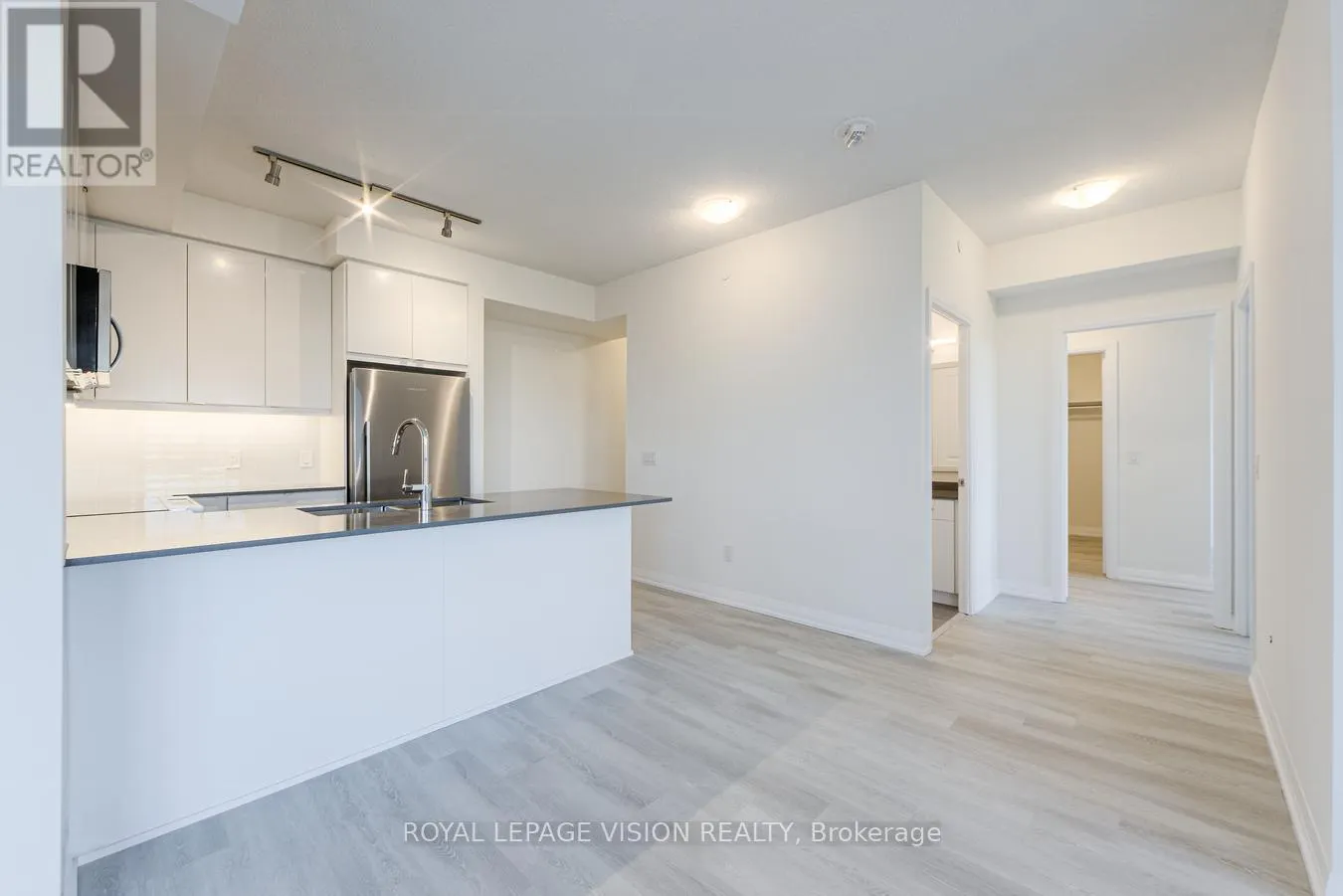 322 - 3270 SHEPPARD AVENUE E