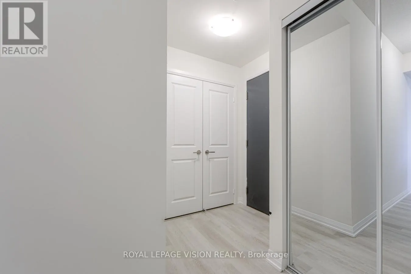 322 - 3270 SHEPPARD AVENUE E