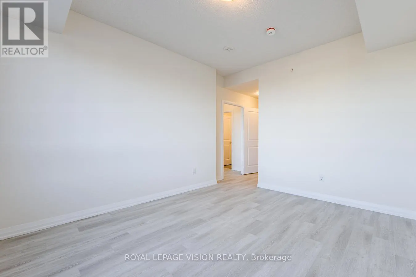 322 - 3270 SHEPPARD AVENUE E