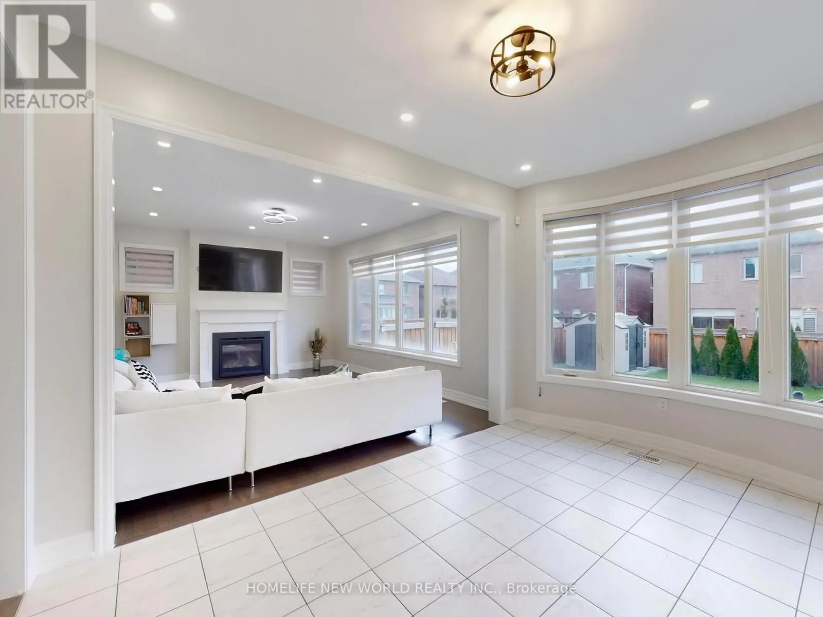 40 ST IVES CRESCENT