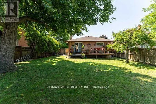 46 ORCHARD VIEW BOULEVARD