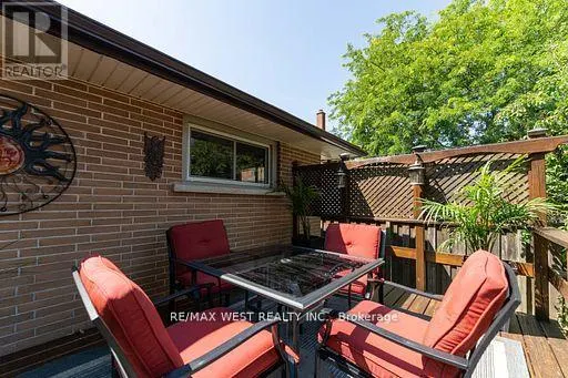 46 ORCHARD VIEW BOULEVARD