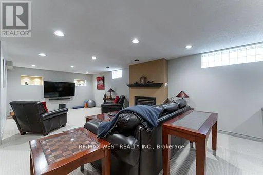 46 ORCHARD VIEW BOULEVARD