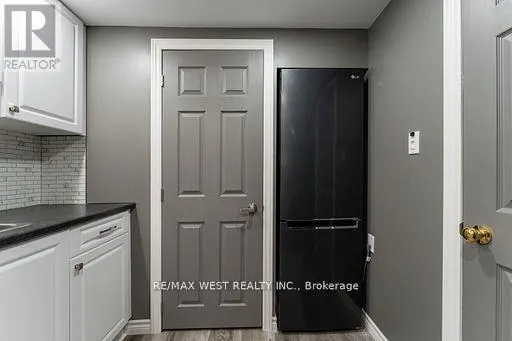 46 ORCHARD VIEW BOULEVARD
