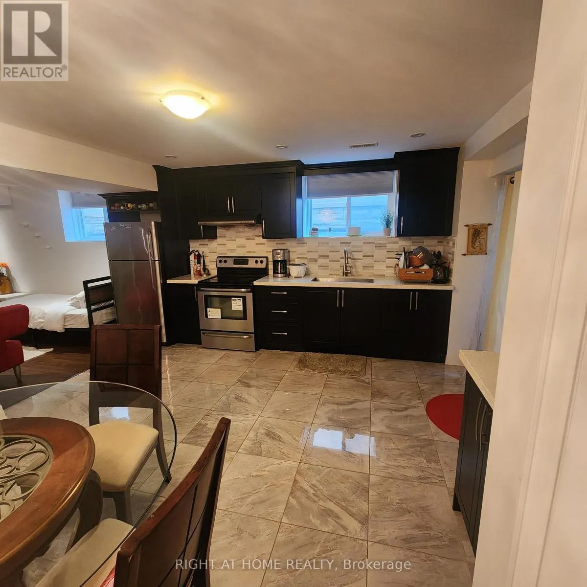 BASEMENT - 302 AYLESWORTH AVENUE