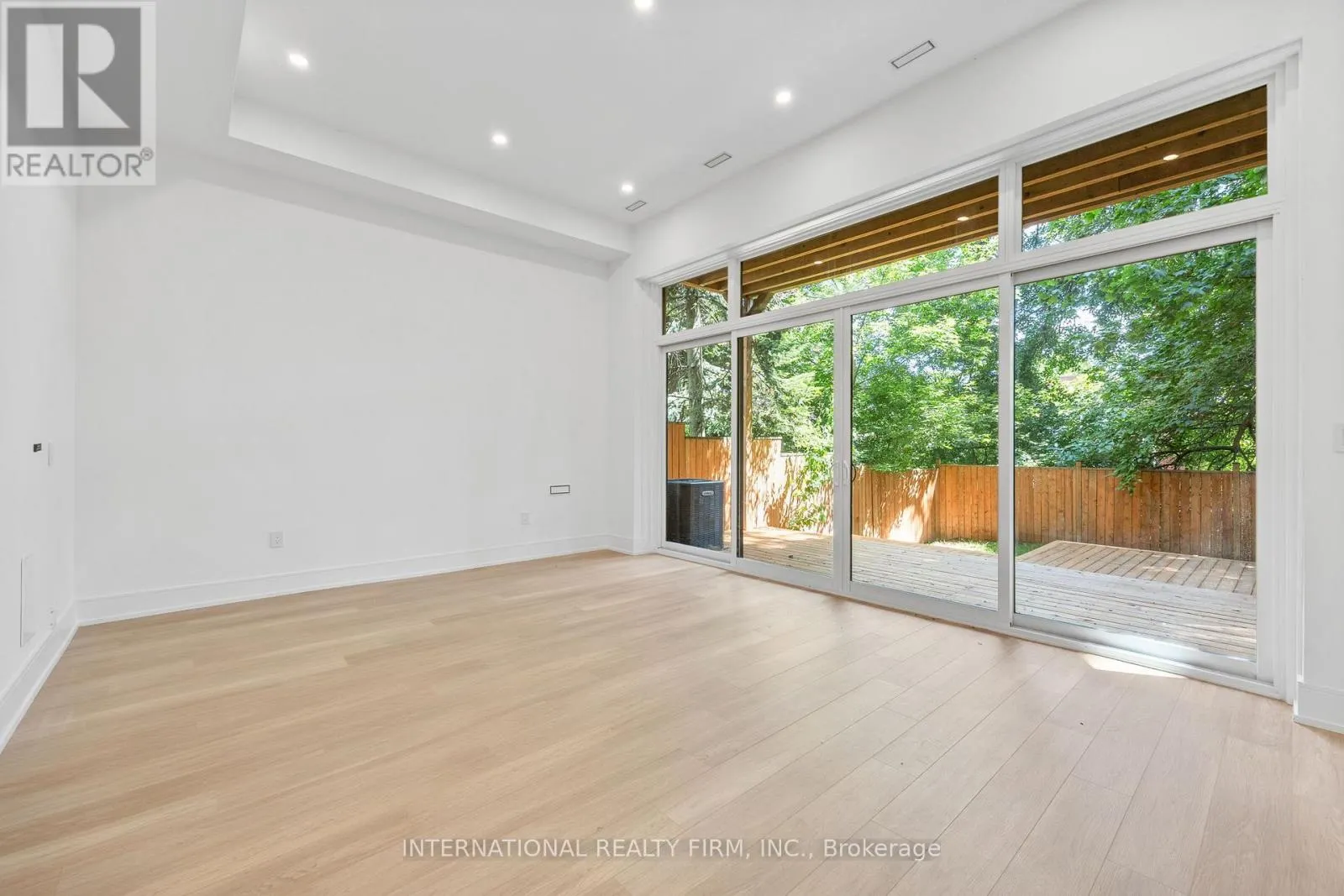 19 IVY AVENUE