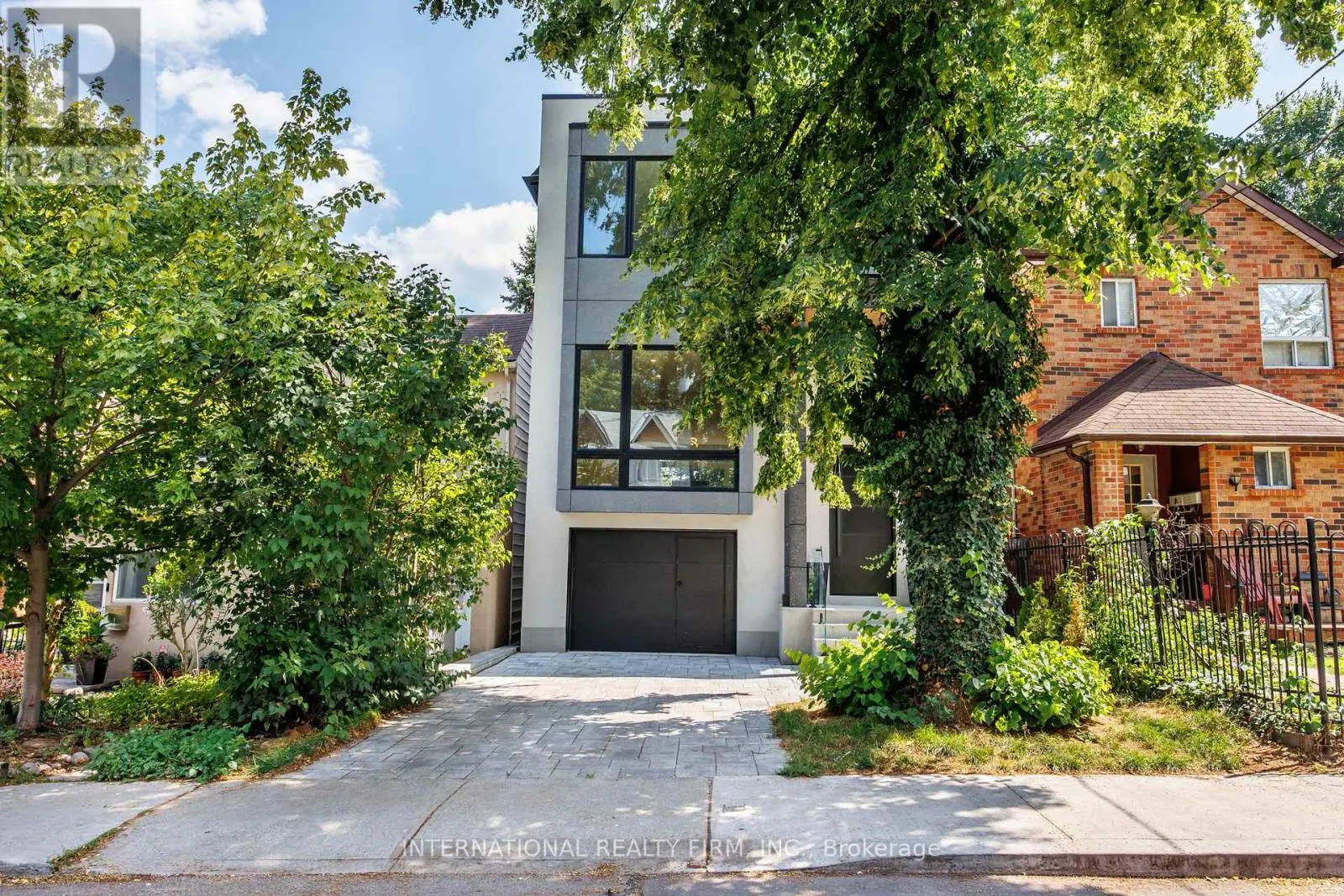 19 IVY AVENUE