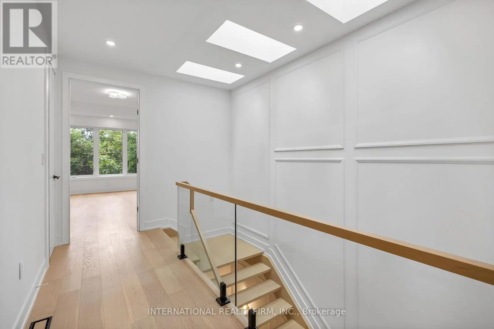 19 IVY AVENUE