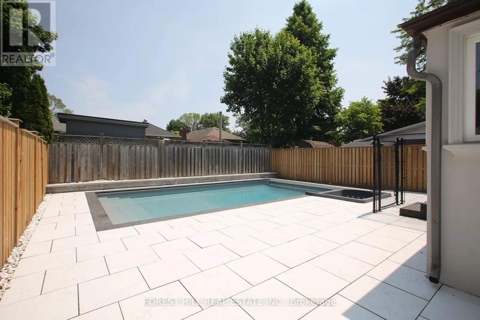 21 PRESTEIGN AVENUE