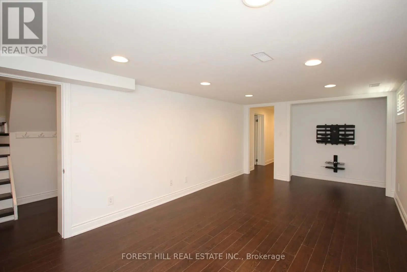 21 PRESTEIGN AVENUE
