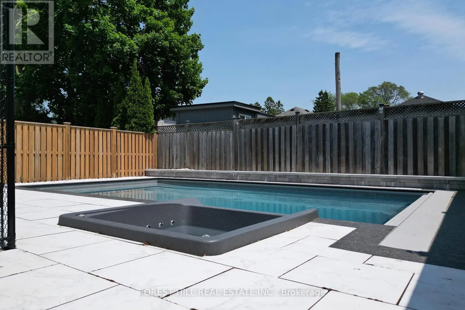 21 PRESTEIGN AVENUE
