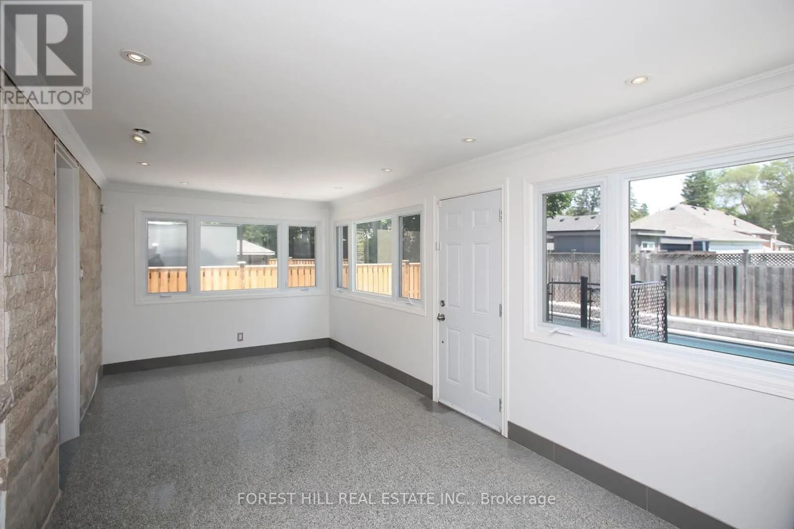 21 PRESTEIGN AVENUE