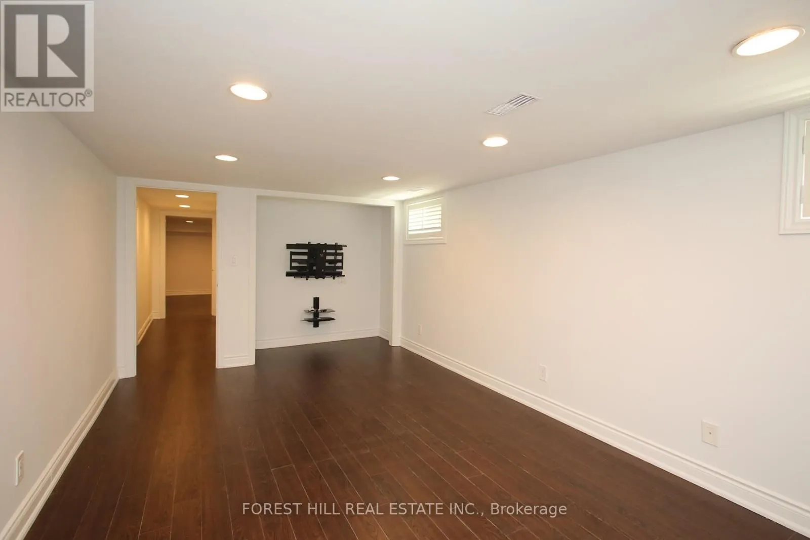 21 PRESTEIGN AVENUE