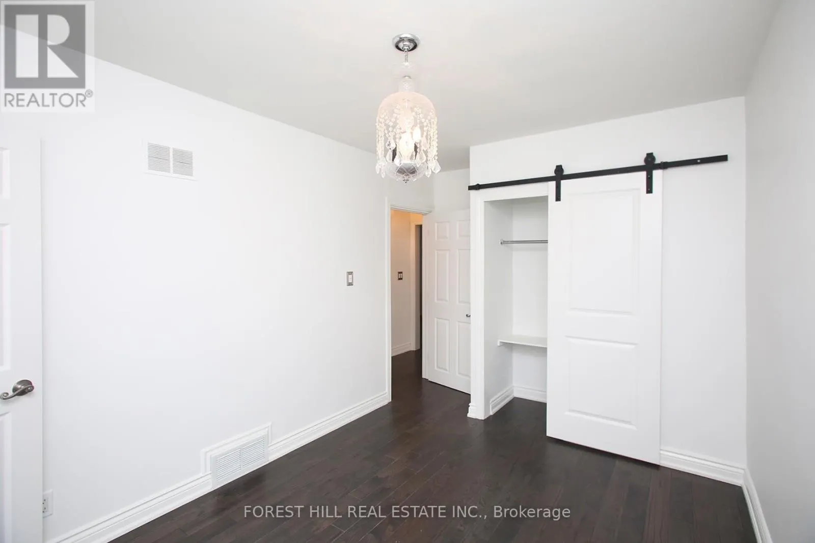 21 PRESTEIGN AVENUE