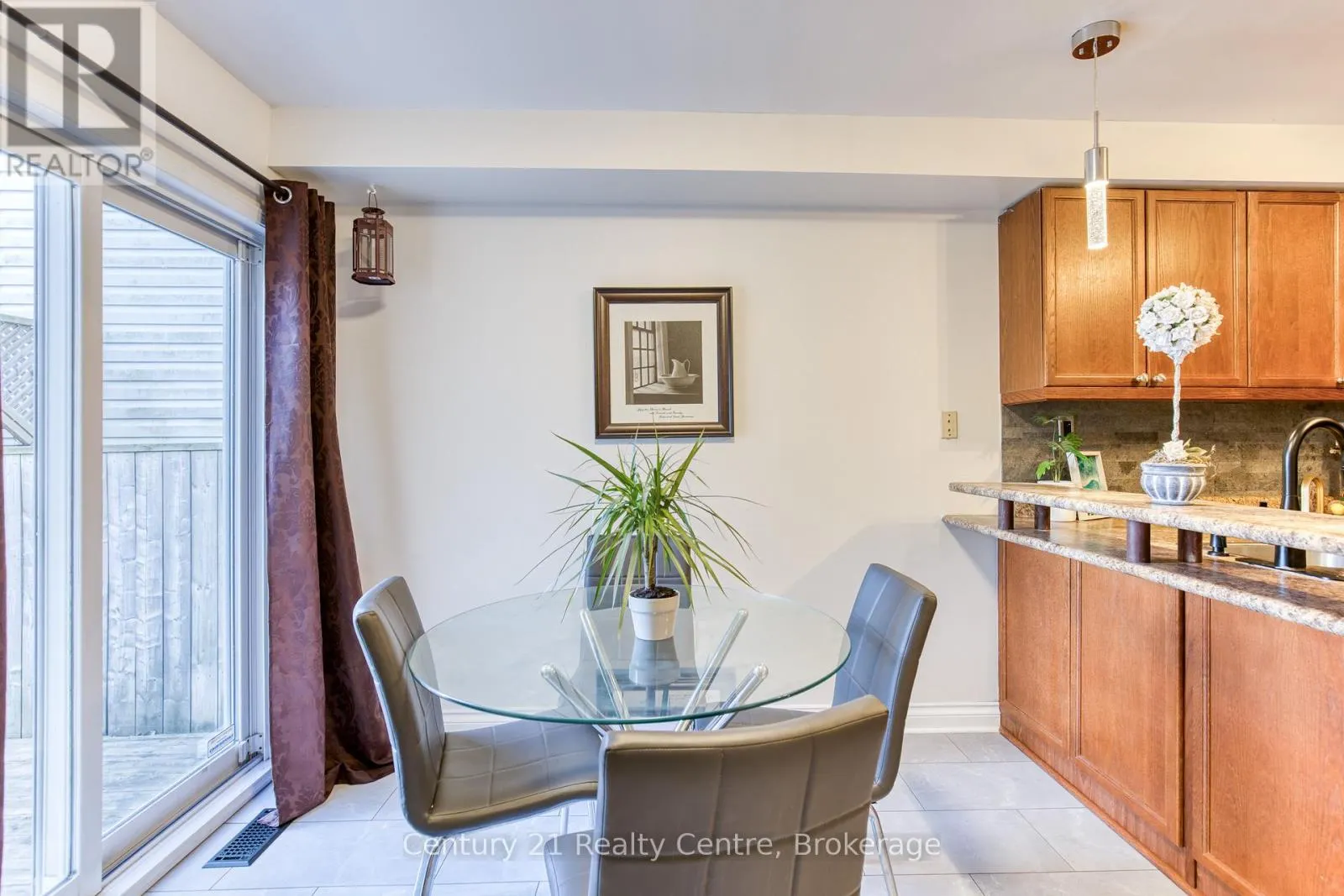 45 HATCH STREET E