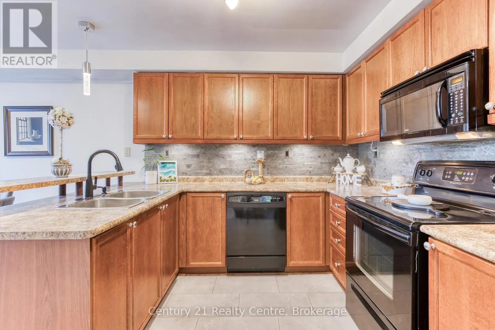 45 HATCH STREET E