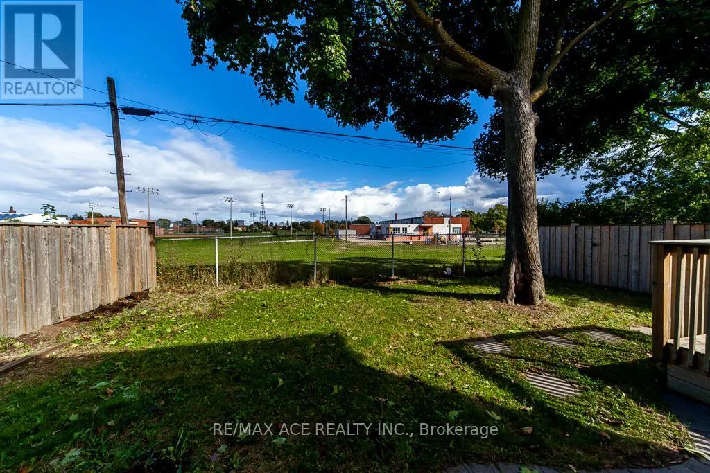 11 ASHDEAN DRIVE
