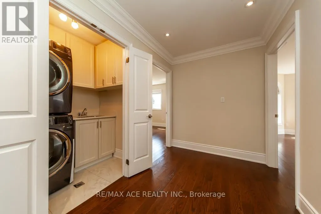 11 ASHDEAN DRIVE