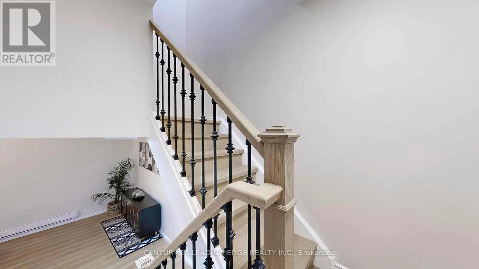 152 - 1915 DENMAR ROAD
