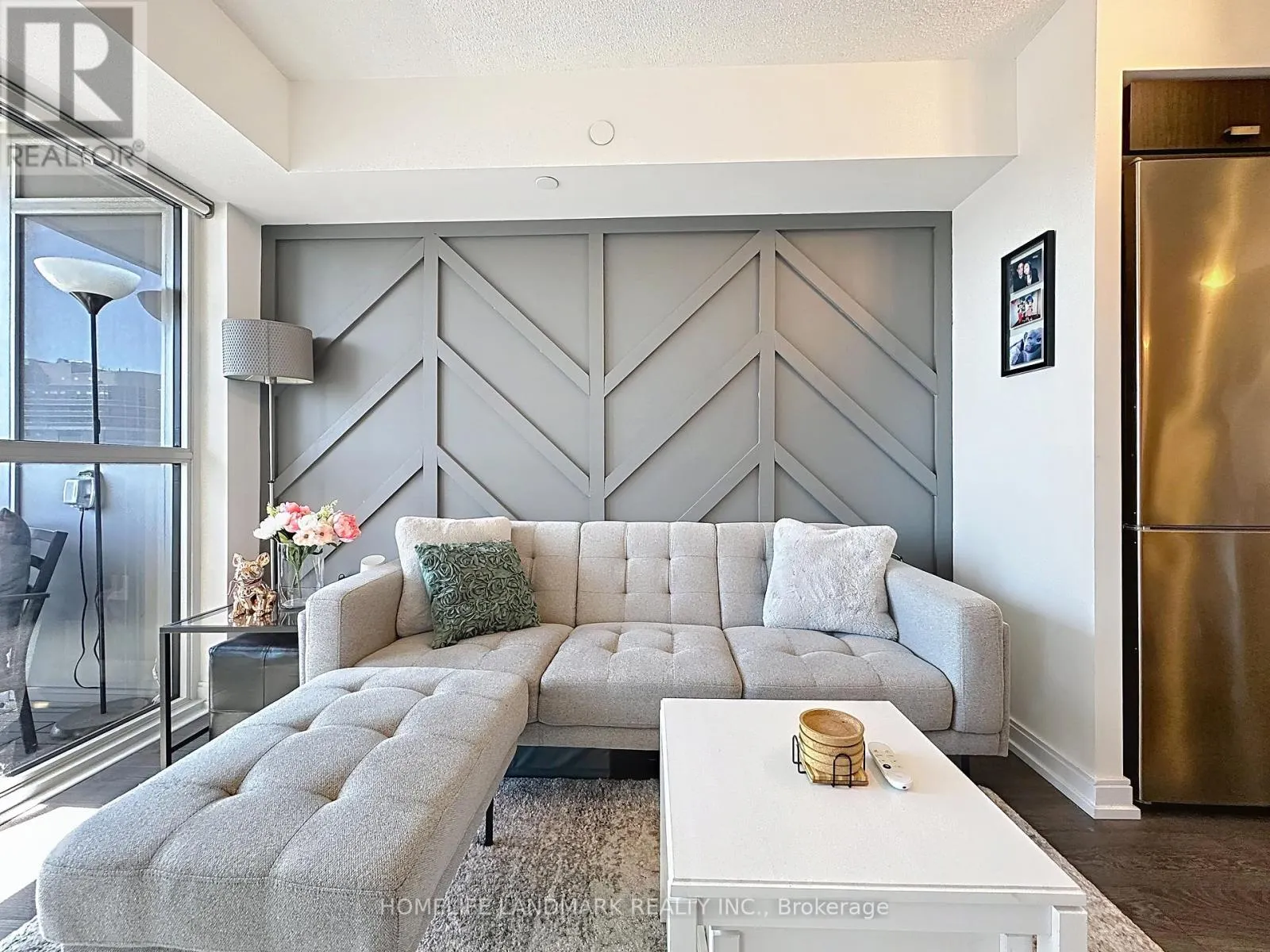2324 - 275 VILLAGE GREEN DRIVE
