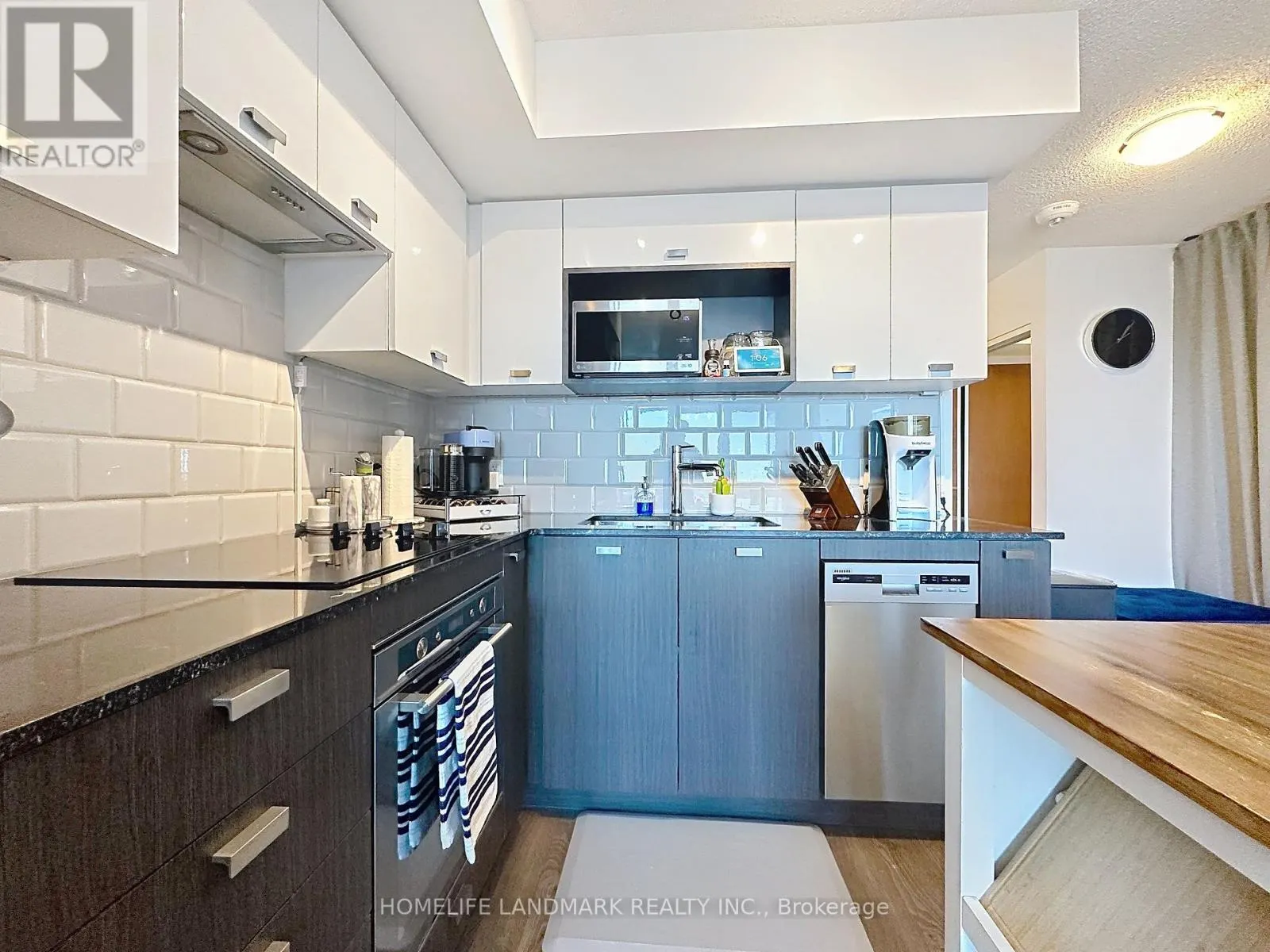 2324 - 275 VILLAGE GREEN DRIVE