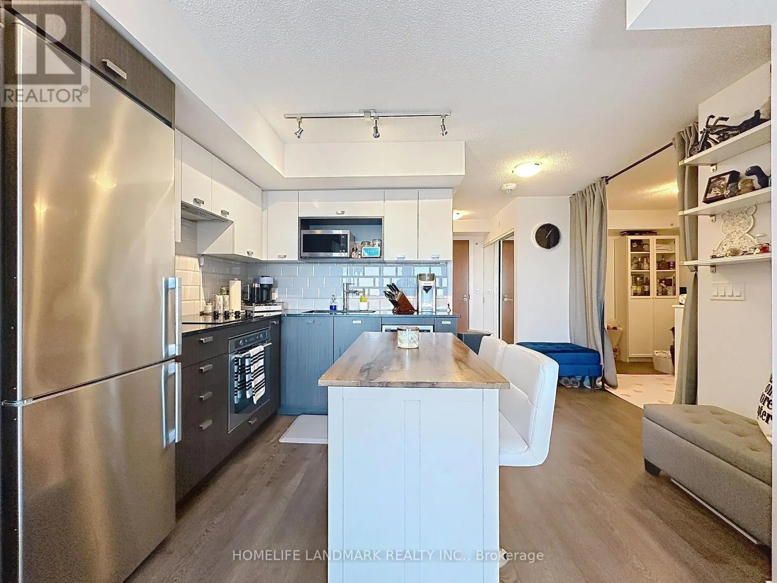 2324 - 275 VILLAGE GREEN DRIVE