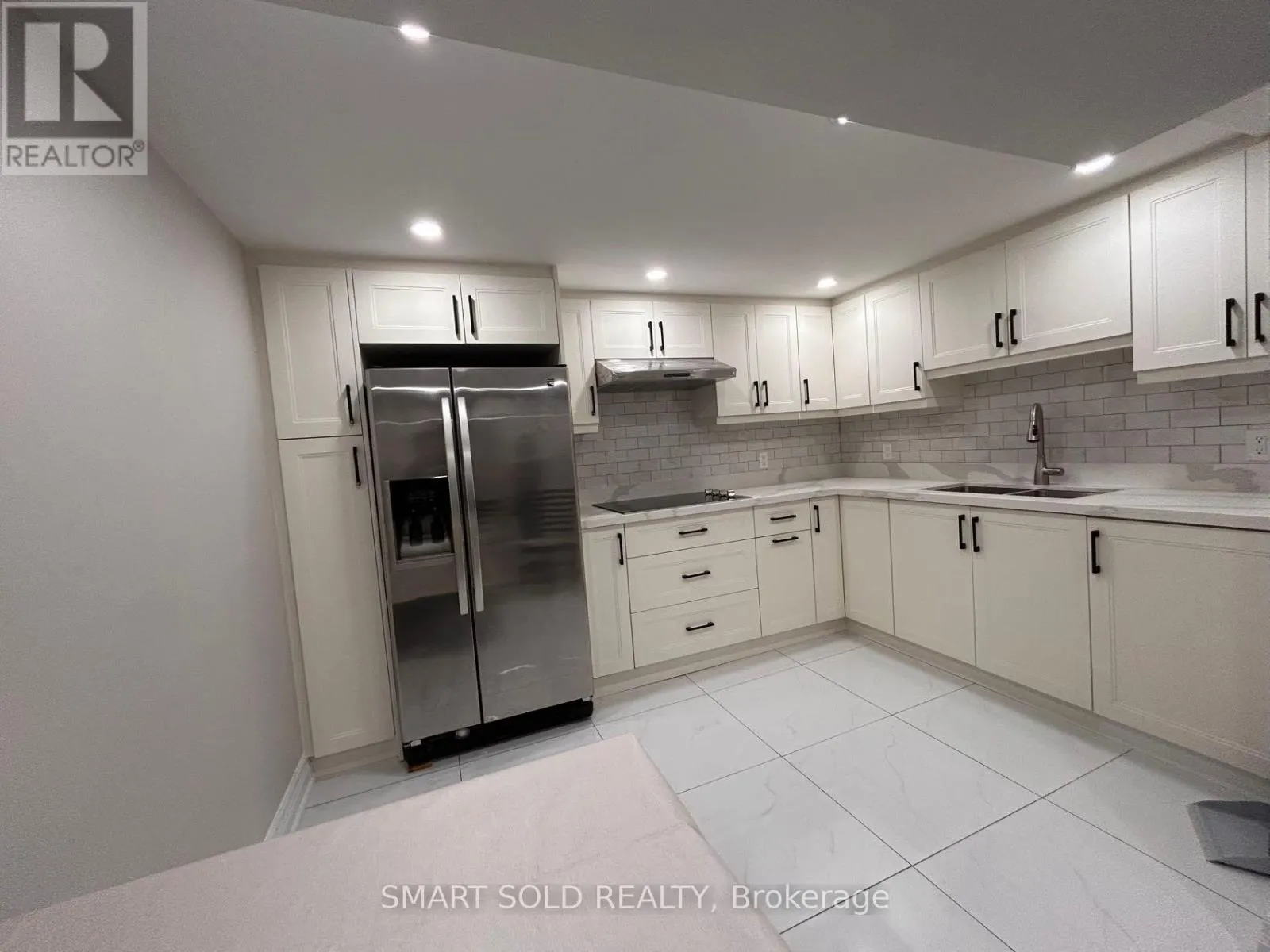 BSMT - 92 RADWELL CRESCENT
