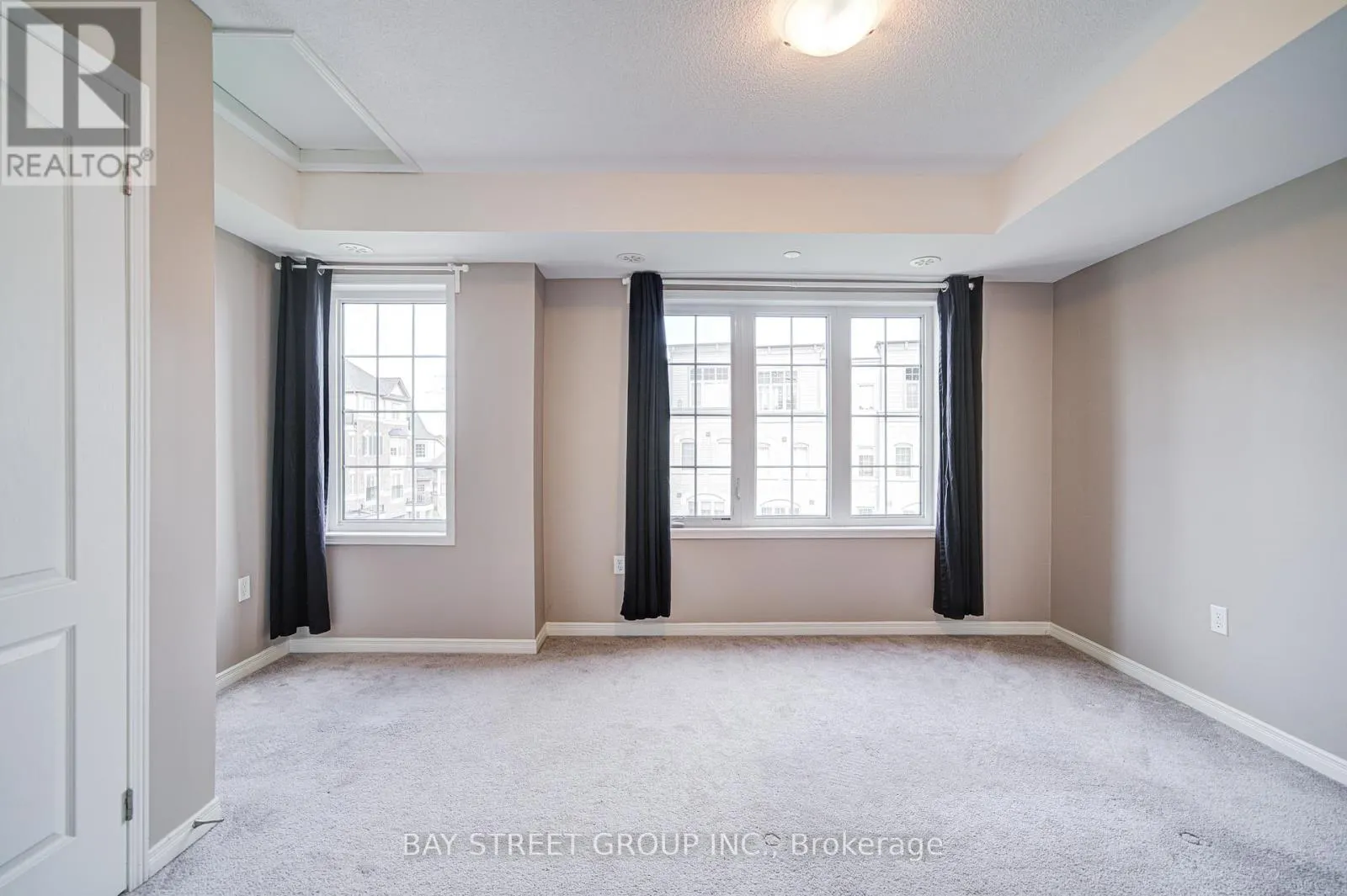 2653 EAGLESHAM PATH