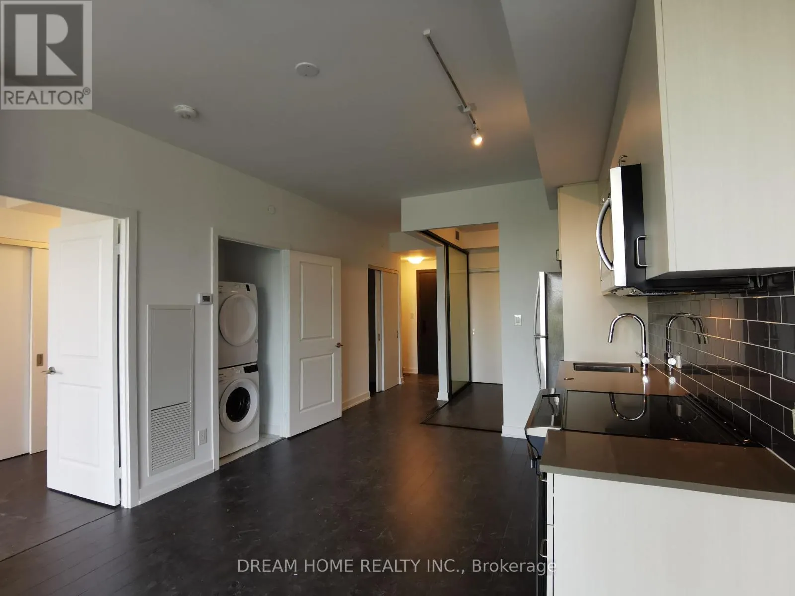 627 - 2799 KINGSTON ROAD