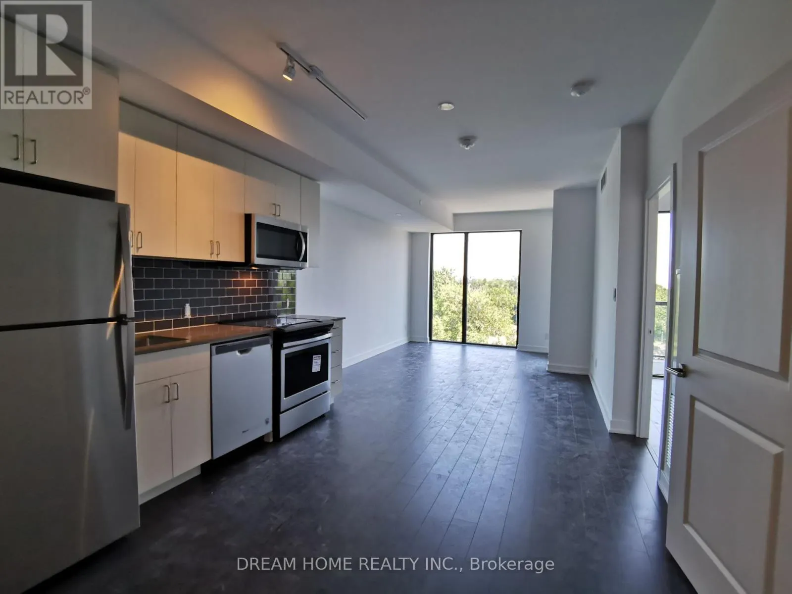 627 - 2799 KINGSTON ROAD