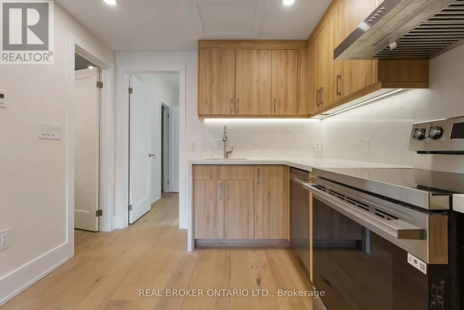 UNIT R - 72 JONES AVENUE