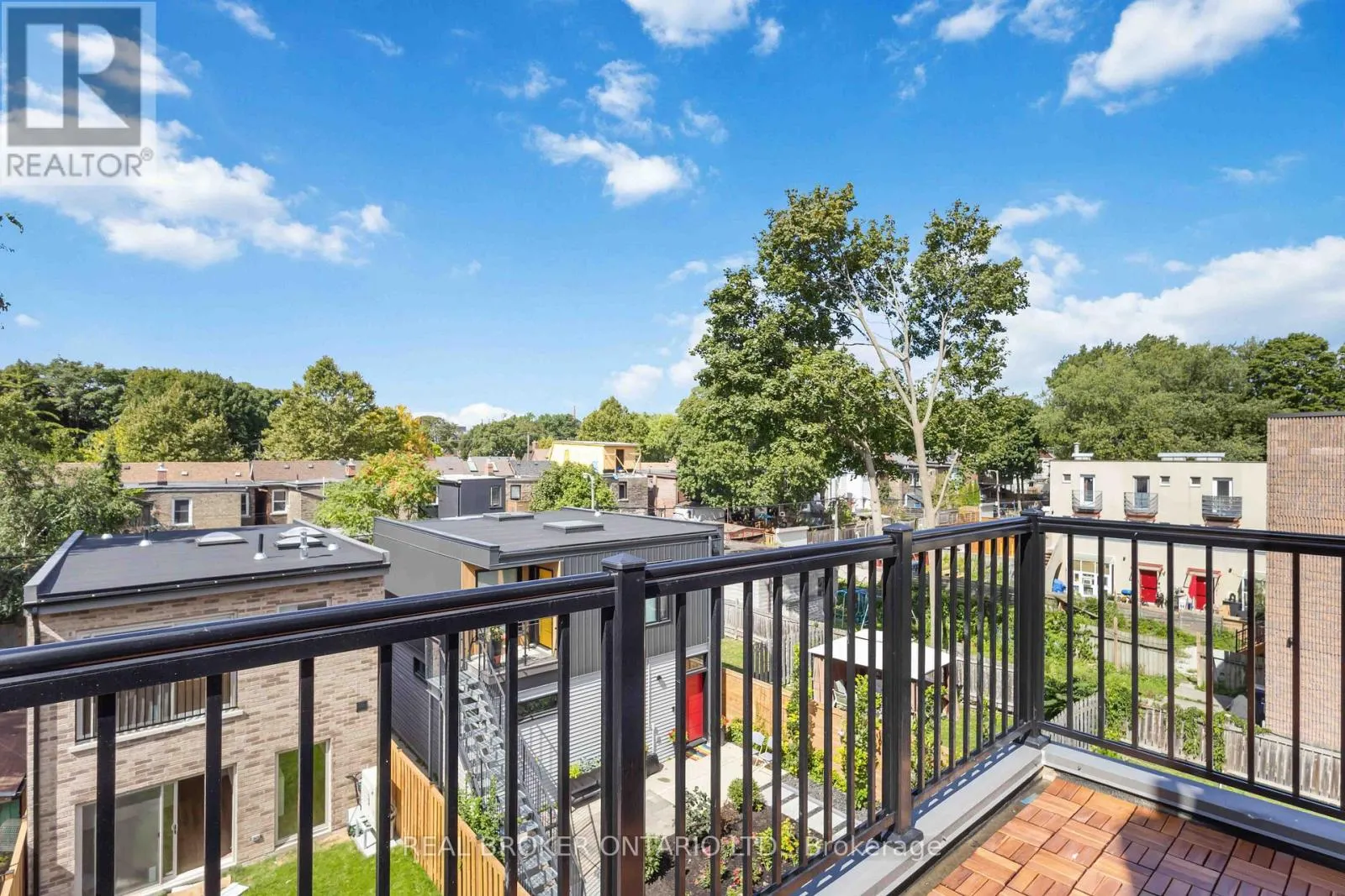 UNIT R - 72 JONES AVENUE