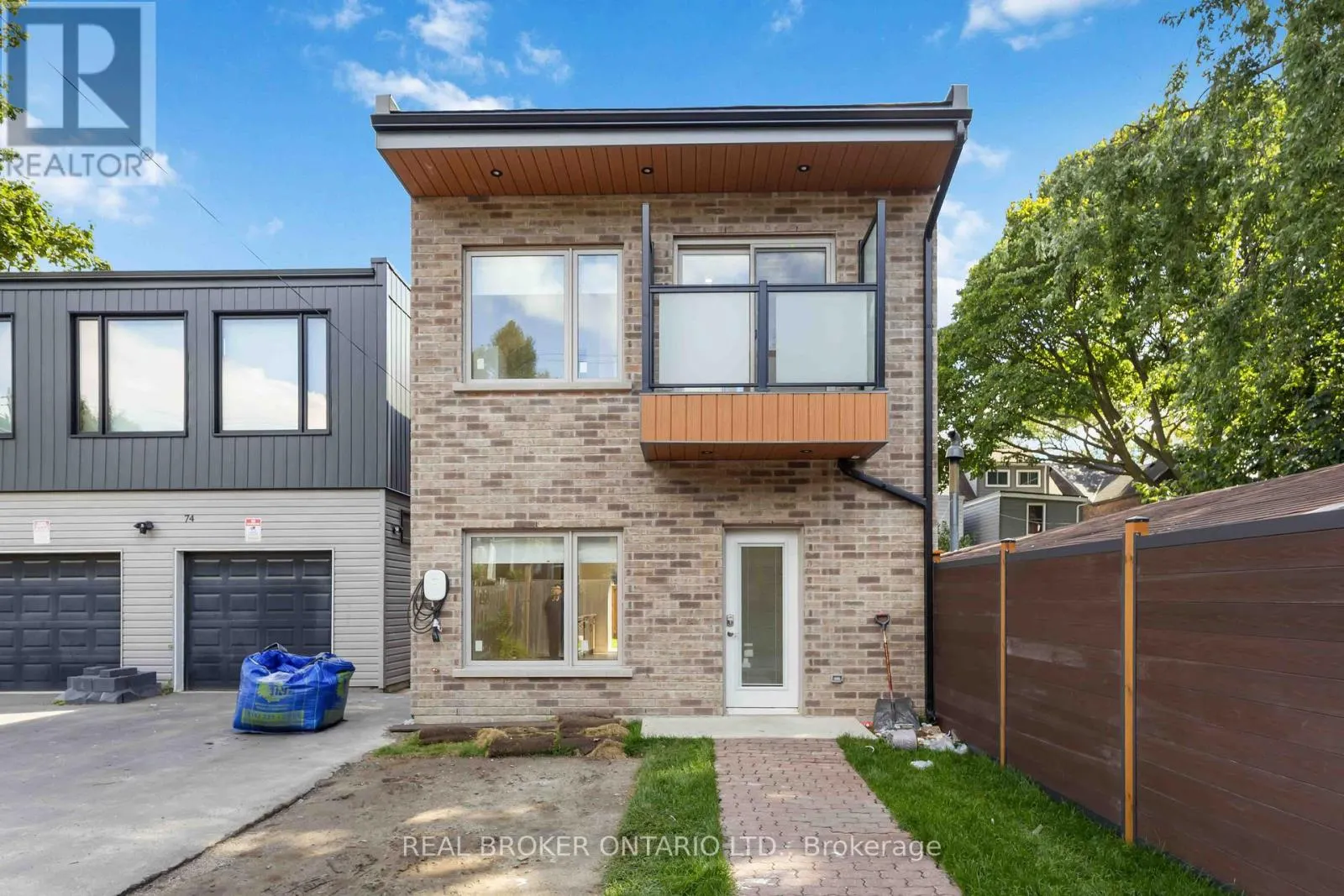 UNIT L - 72 JONES AVENUE