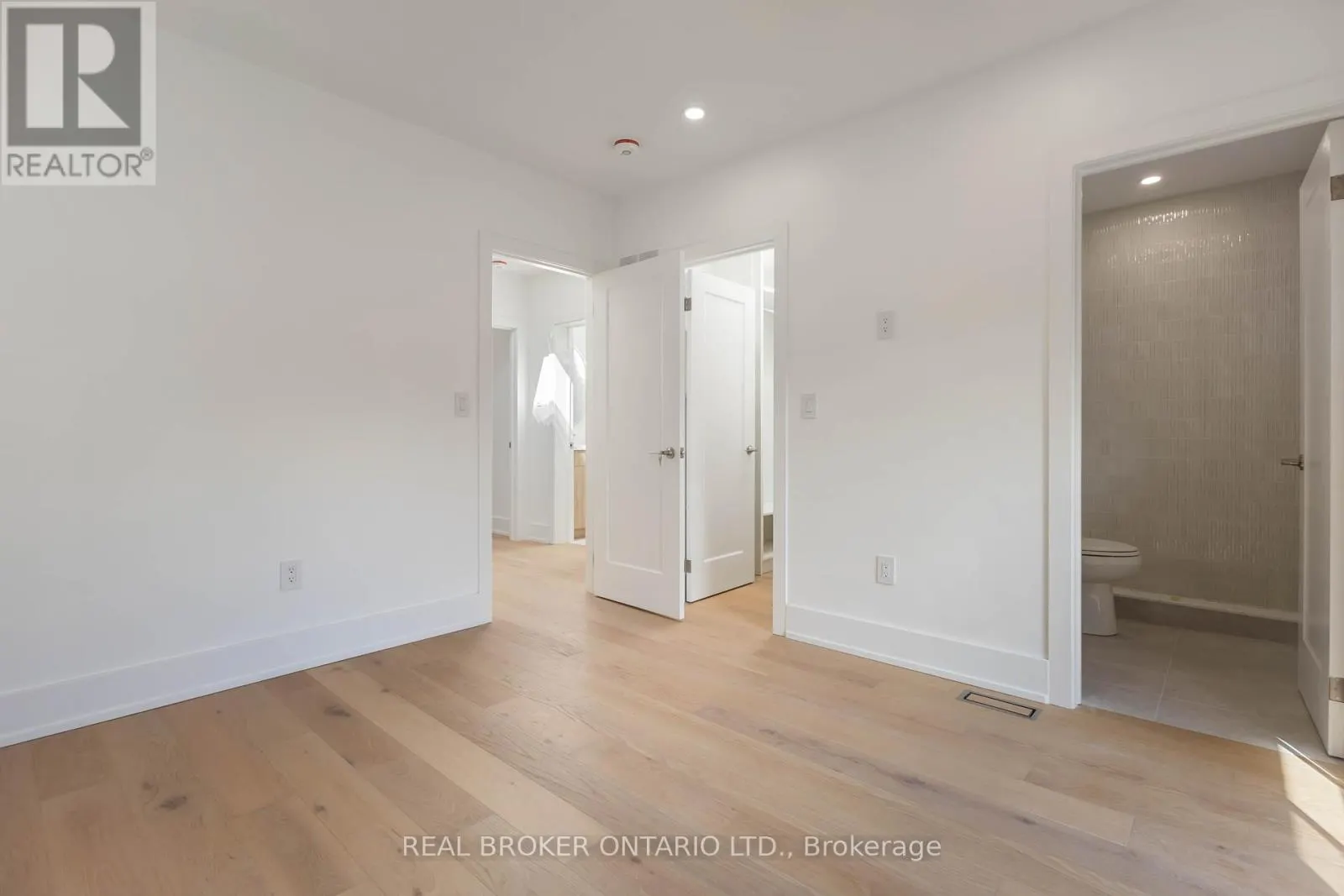 UNIT L - 72 JONES AVENUE