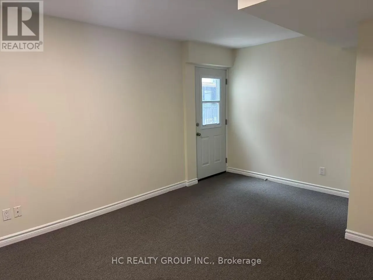 3 - 1606 QUEEN STREET