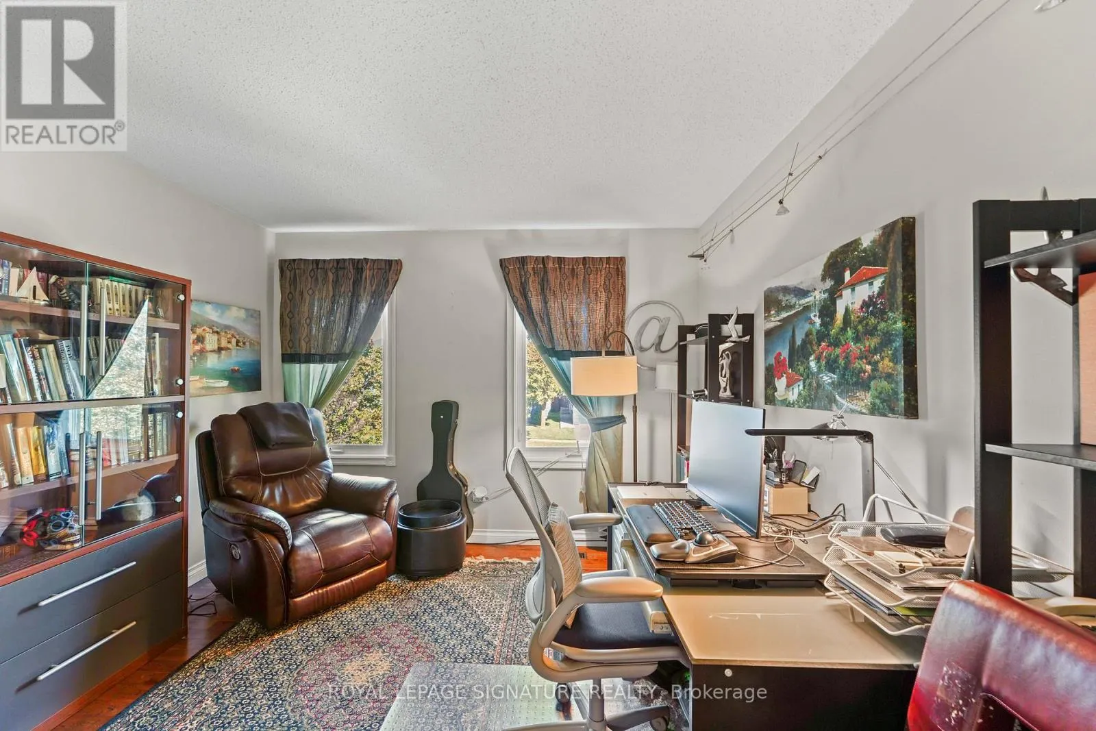 1556 AMBERLEA ROAD