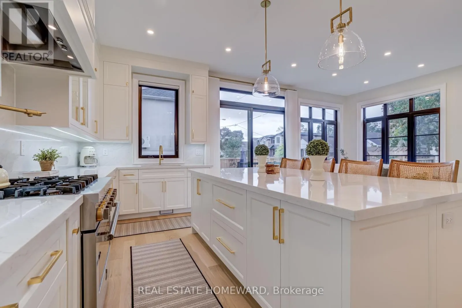 5 TAYLOR DRIVE