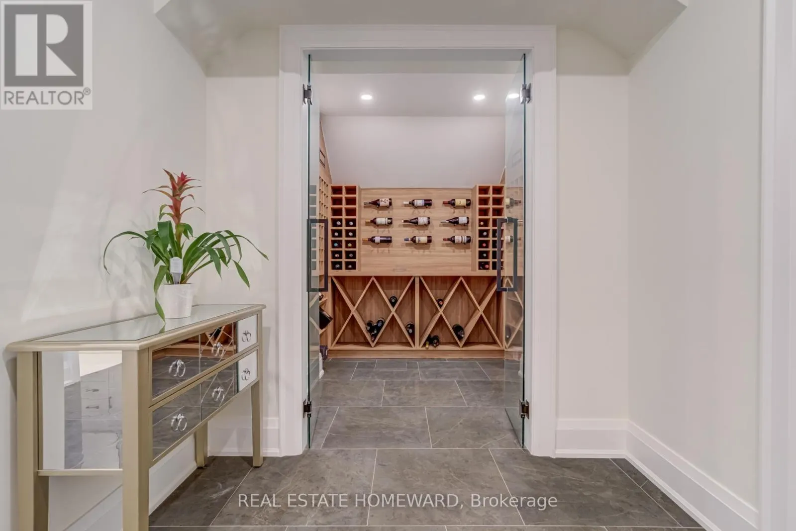 5 TAYLOR DRIVE