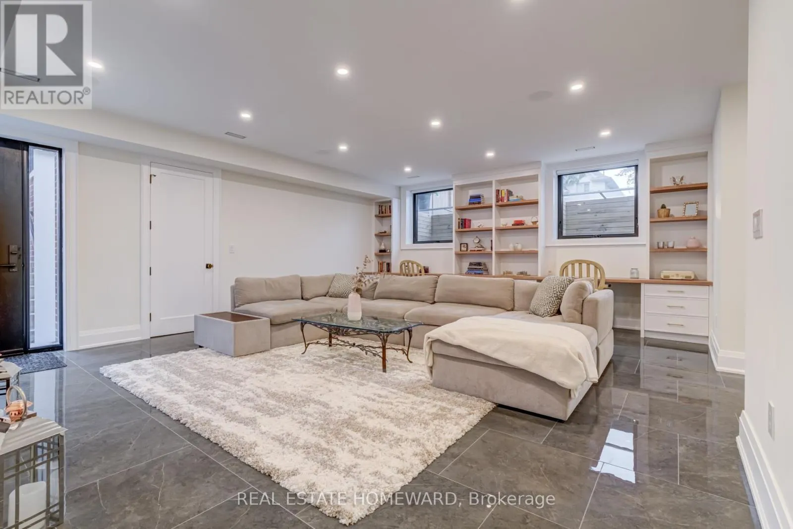 5 TAYLOR DRIVE