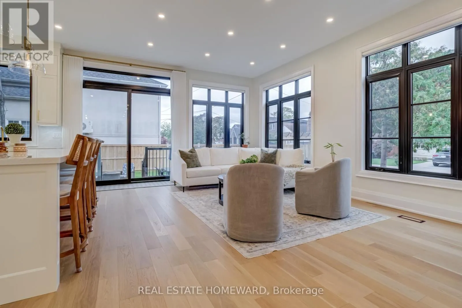 5 TAYLOR DRIVE