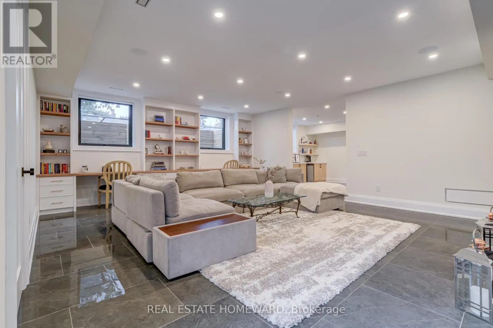 5 TAYLOR DRIVE