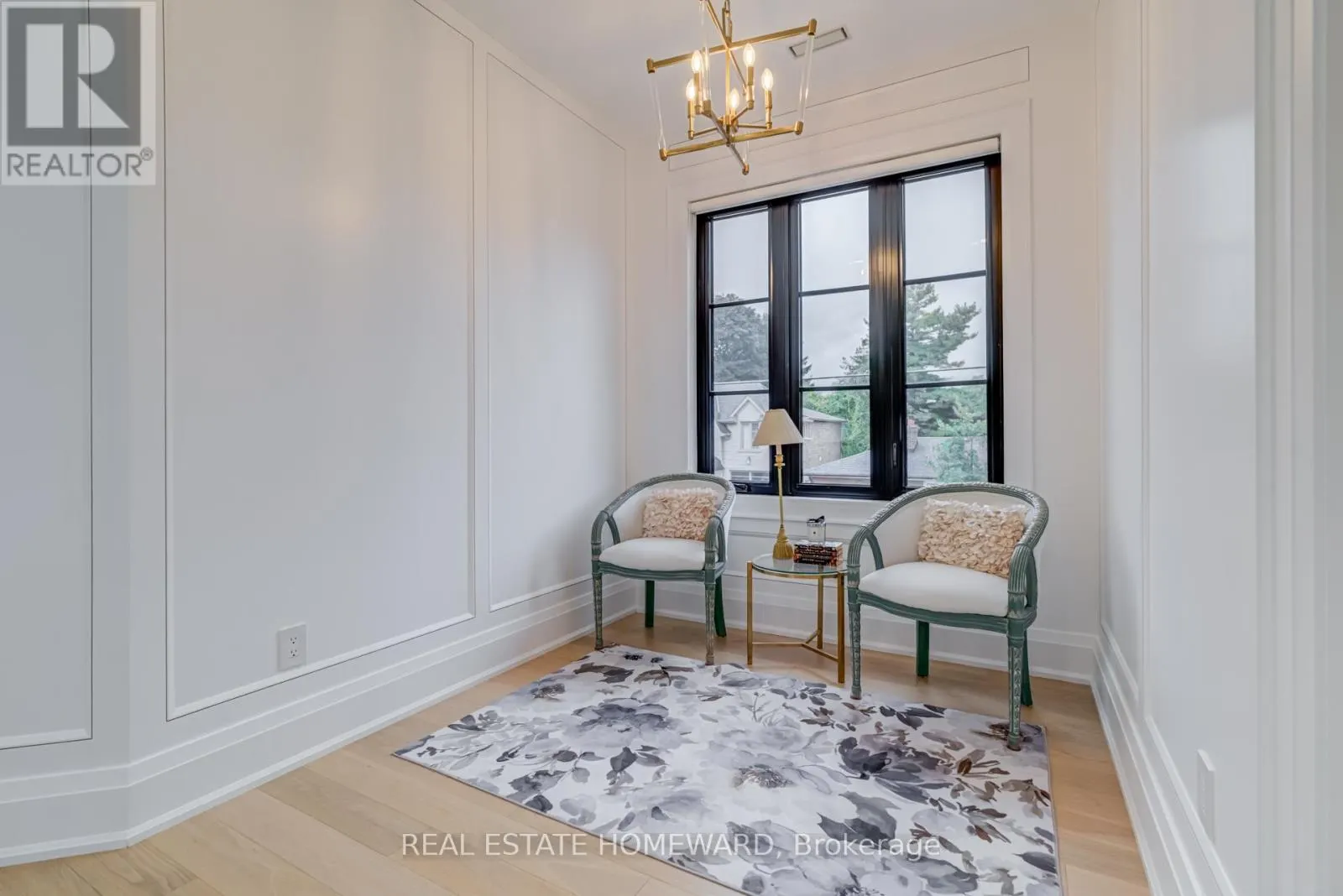 5 TAYLOR DRIVE