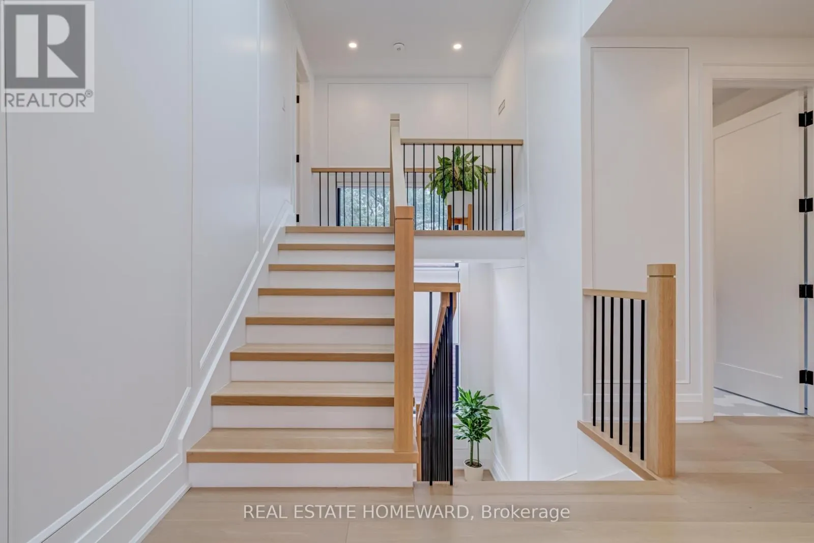 5 TAYLOR DRIVE