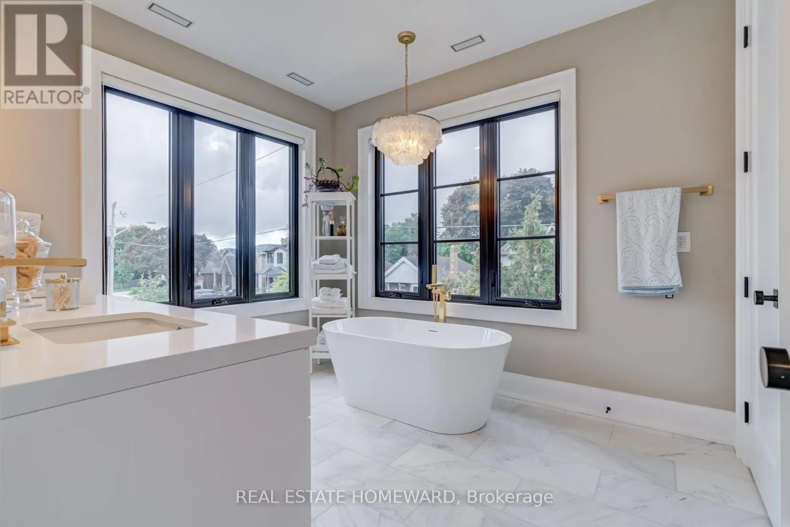 5 TAYLOR DRIVE